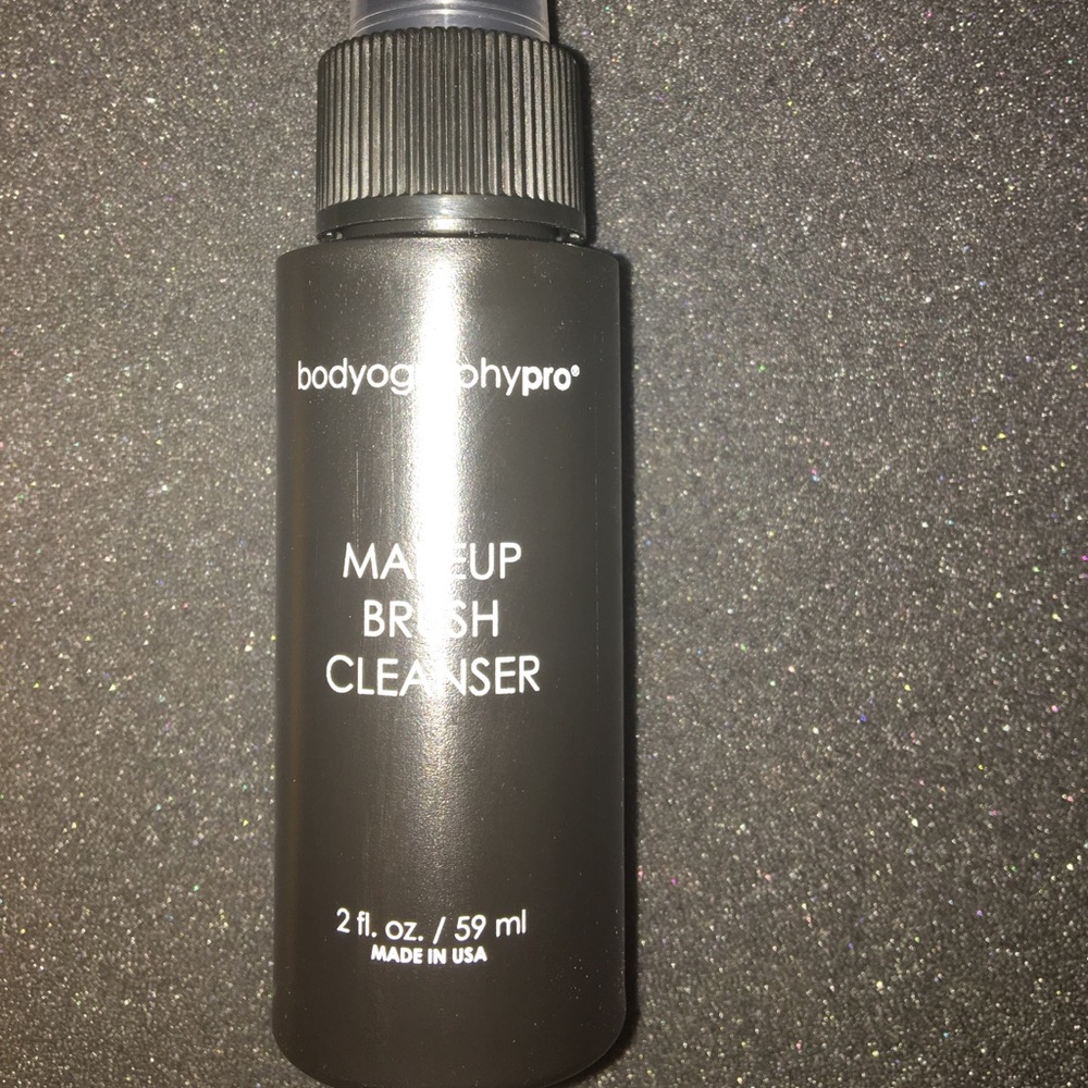 BODYOGRAPHY MAKEUP BRUSH CLEANER